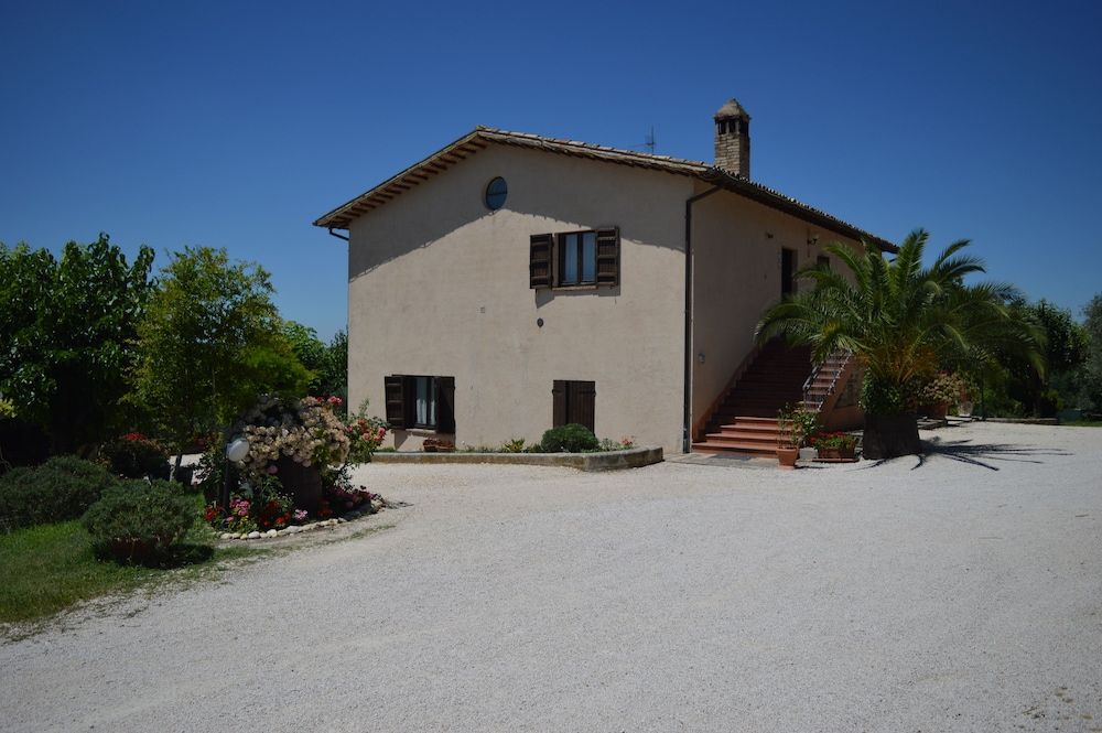 Residenza Cardinal Girolamo Di Moncelli -1 estrelas em Montefalco