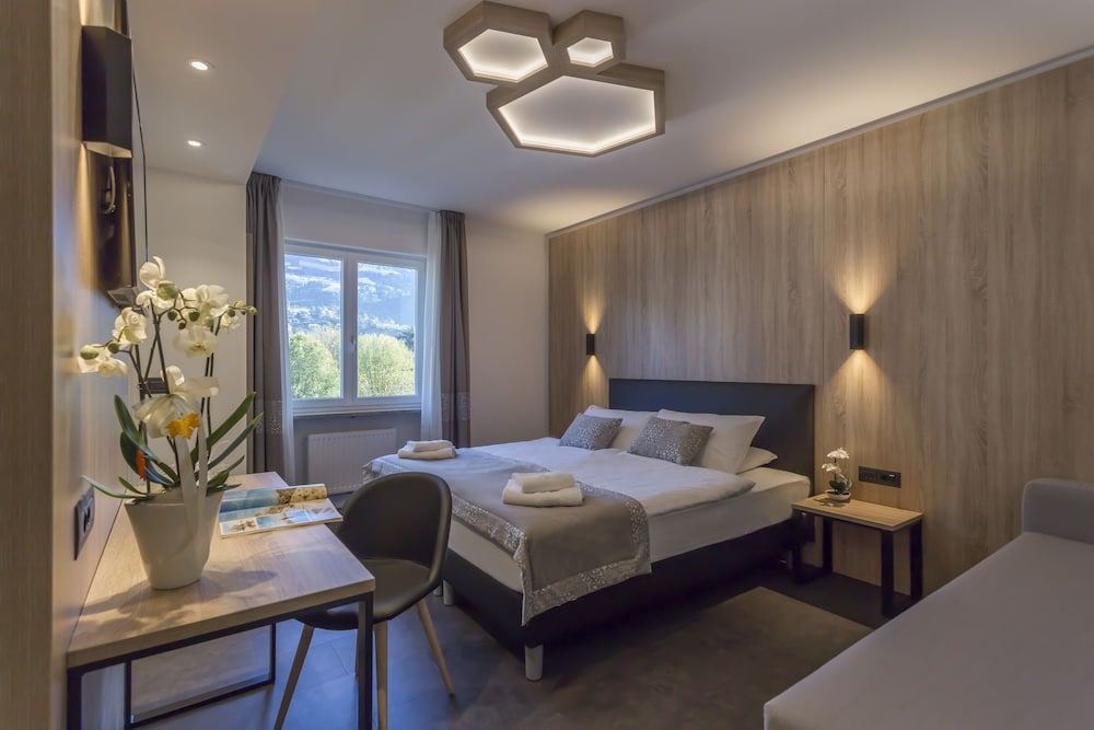 Tourist Hotel -1 estrellas en Bresanona