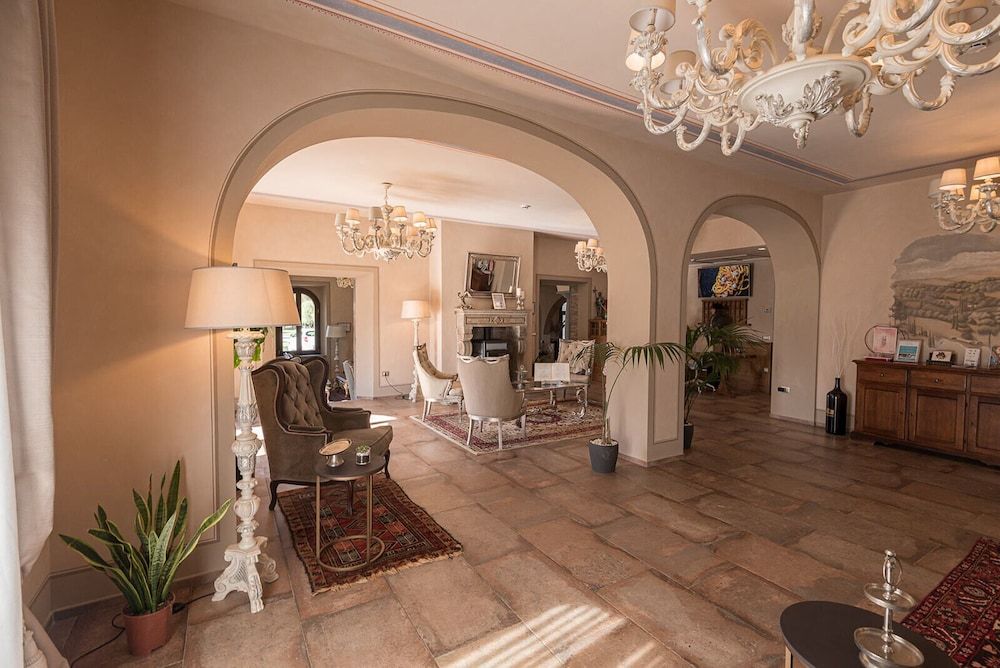 Castello Bonaria Wine & Spa Resort 2