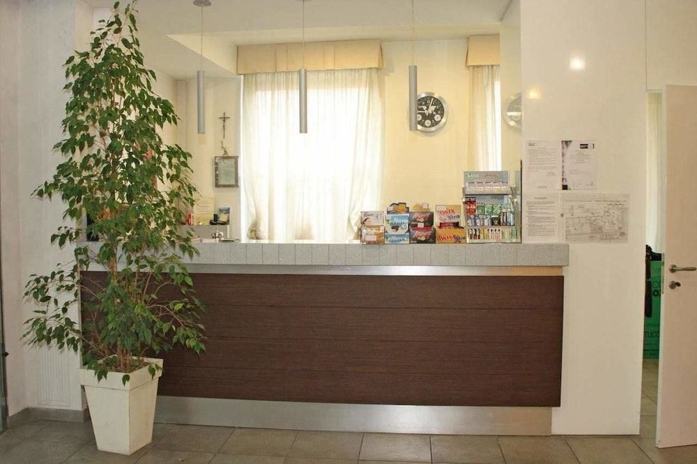 Hotel Bed & Business 2