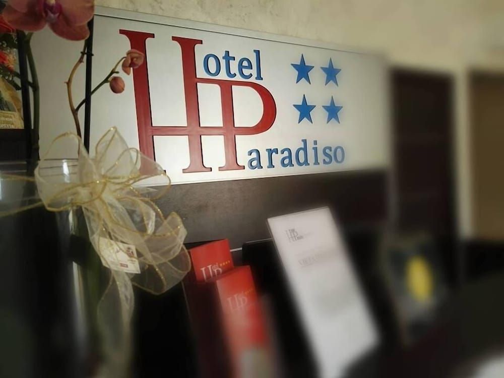 Hotel Paradiso 2