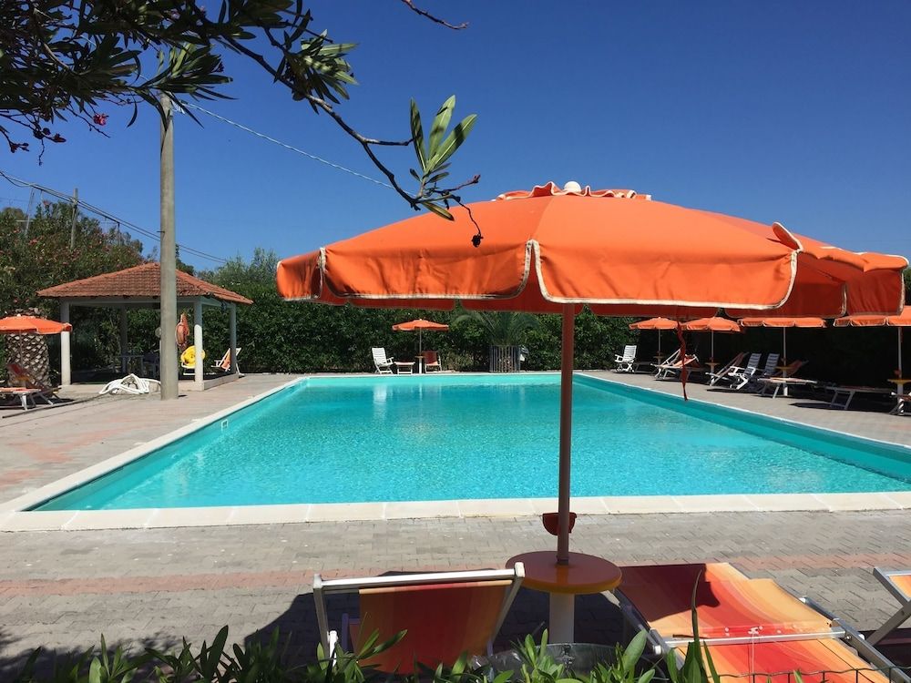 Viola Club Village 1