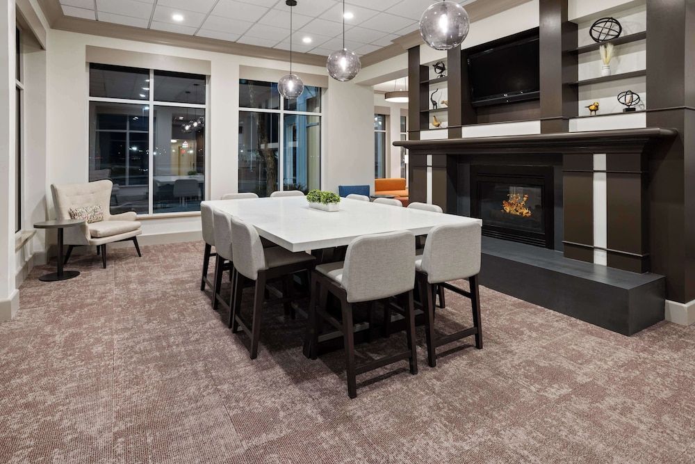 Hilton Garden Inn Milford 2