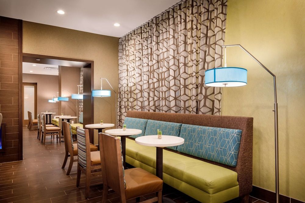 Hampton Inn Paramus 2