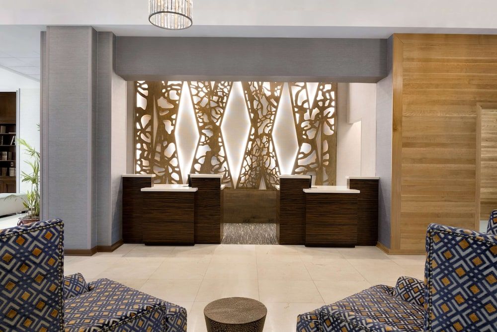 DoubleTree by Hilton Milwaukee - Brookfield 2