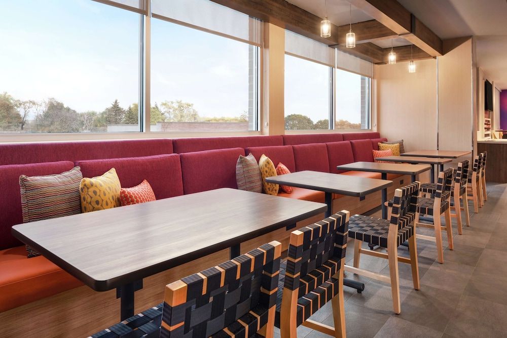 Tru By Hilton Milwaukee Brookfield 3