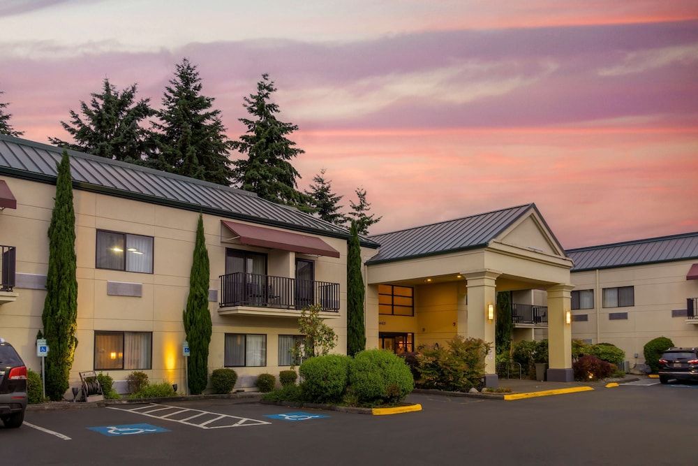 Best Western Plus Plaza by the Green 3 étoiles à Kent