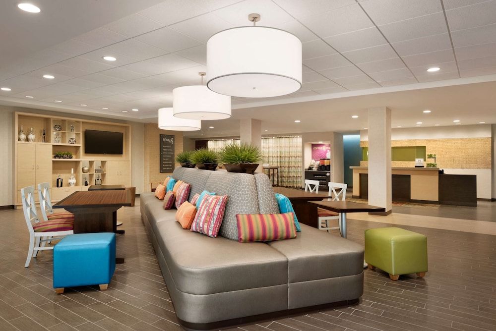 Home2 Suites by Hilton Milwaukee Brookfield 2