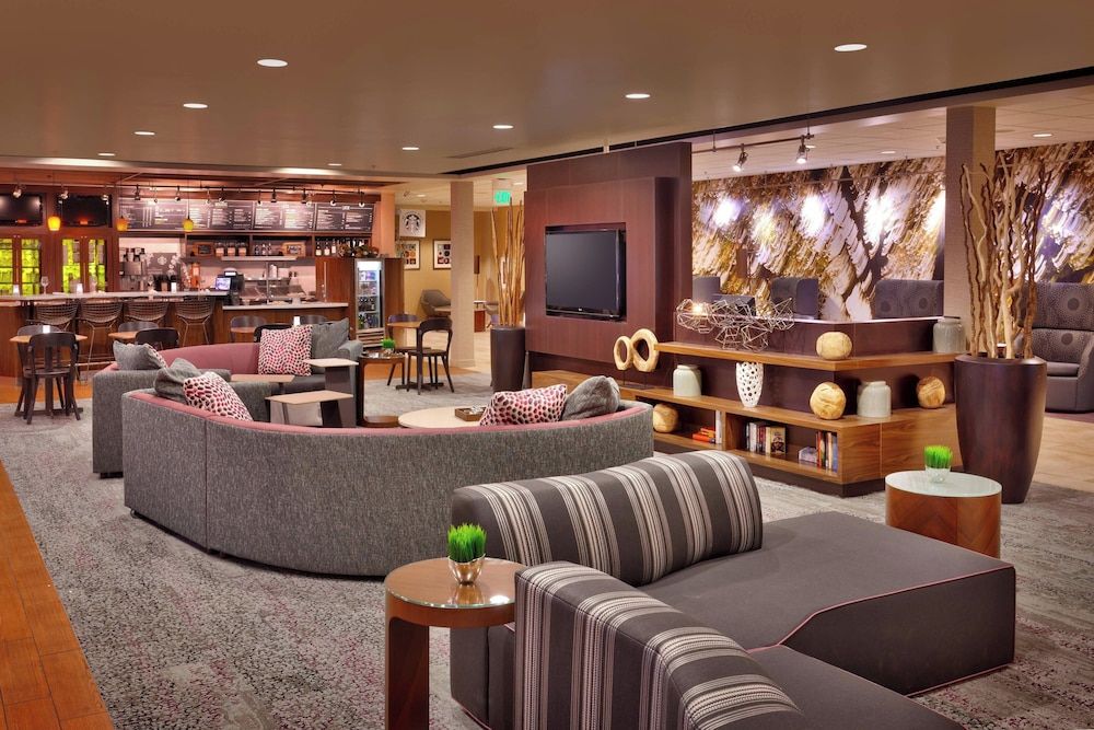 Courtyard by Marriott Sandy 2