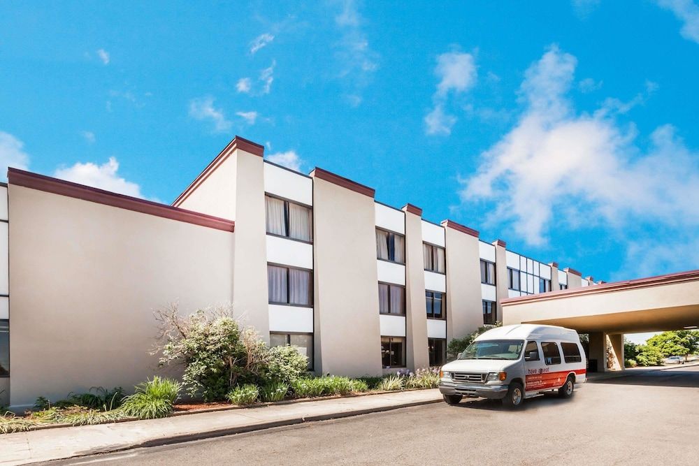 Clarion Hotel 2 estrelas em Lansing