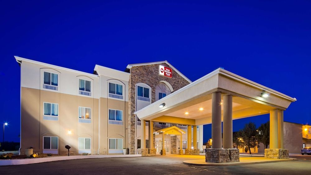 Best Western Plus Montezuma Inn & Suites 1