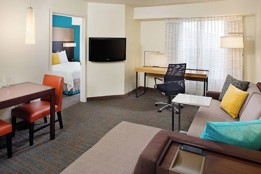 Residence Inn by Marriott Detroit Livonia 1