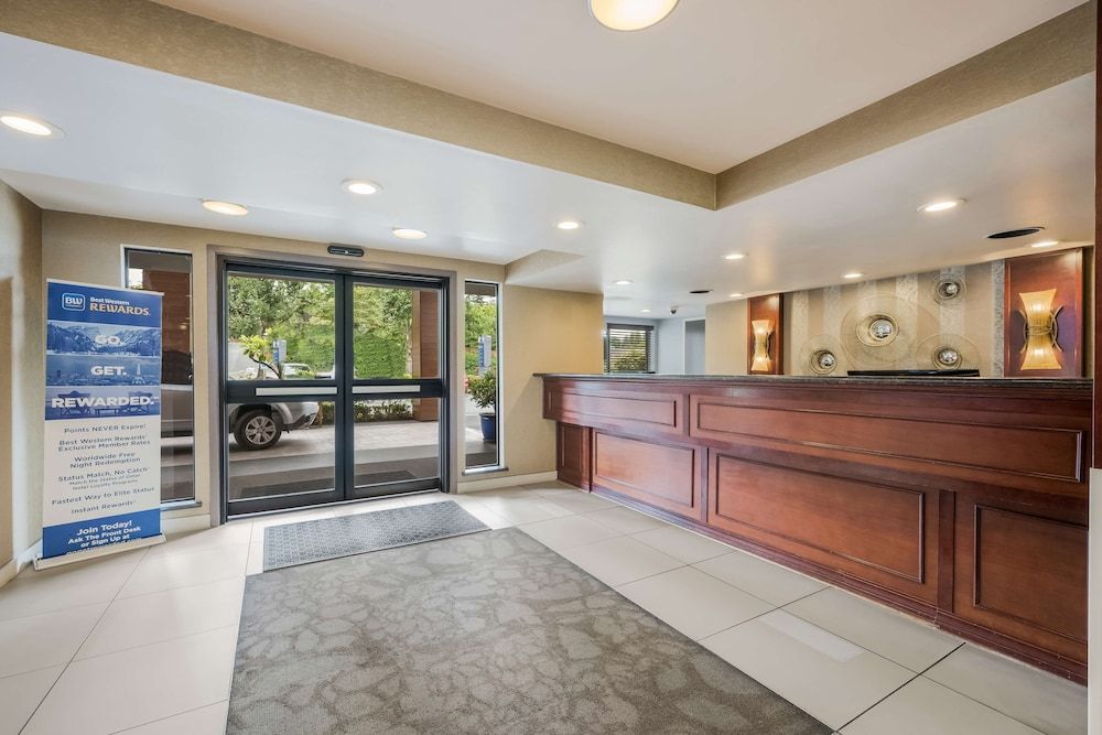 Best Western Alderwood 2