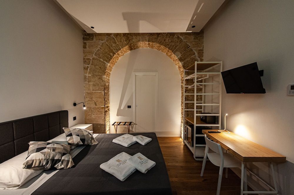 Palazzo al Carmine -1 estrelas em Monreale