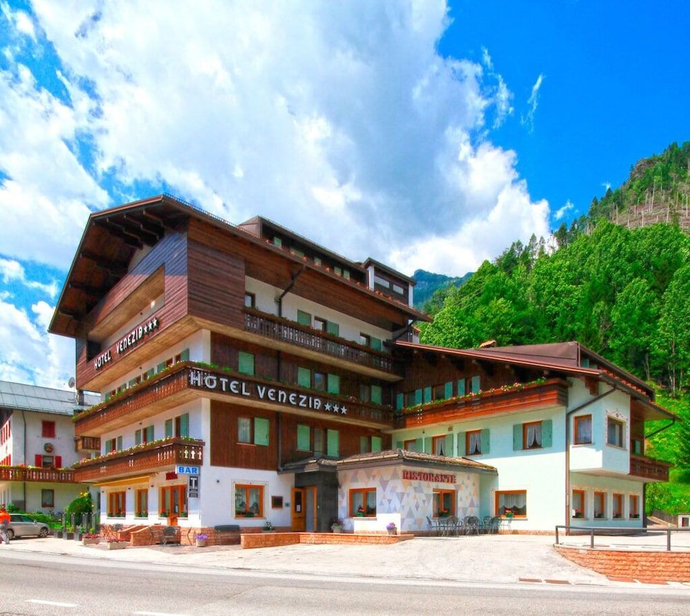 Hotel Venezia 3 estrelas em Rocca Pietore