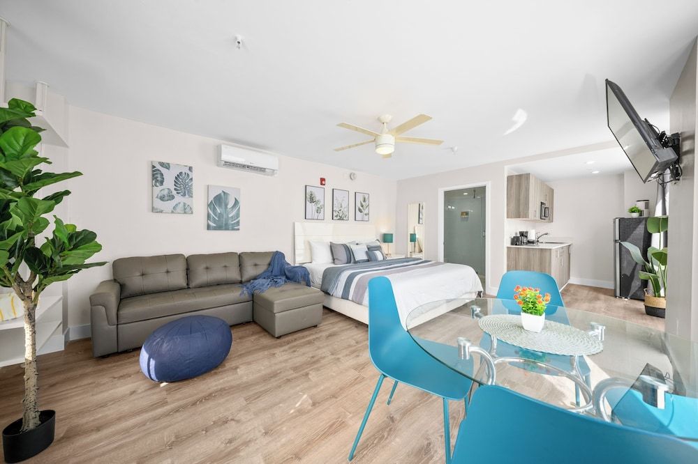 Samantha Apartments by Lowkl 3