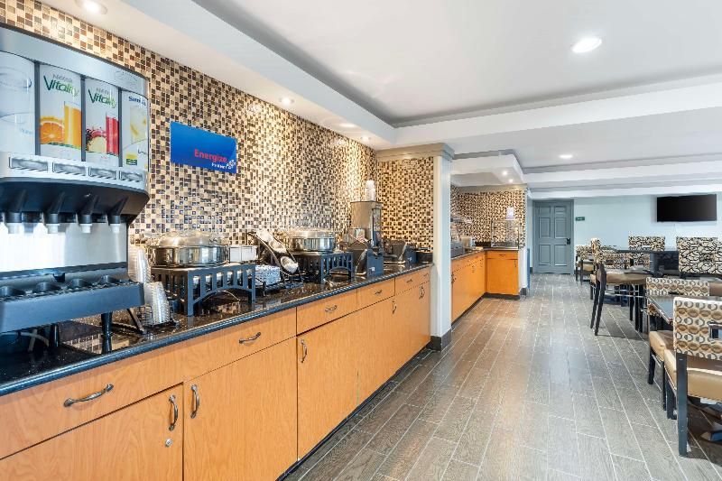 Best Western Glenview -Chicagoland Inn and Suites 2