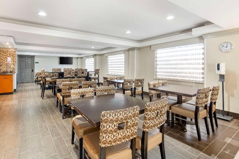 Best Western Glenview -Chicagoland Inn and Suites 3