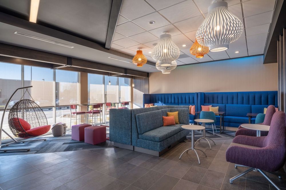 Tru by Hilton Naperville Chicago 3