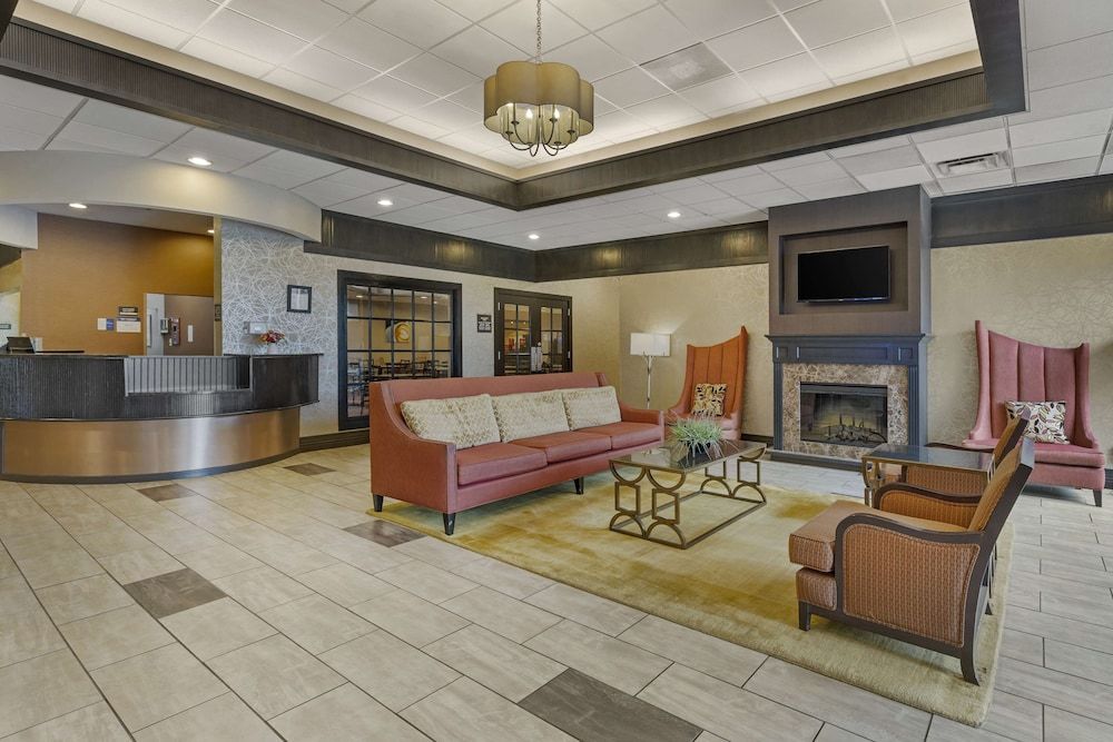 Best Western Plus The Charles Hotel 2