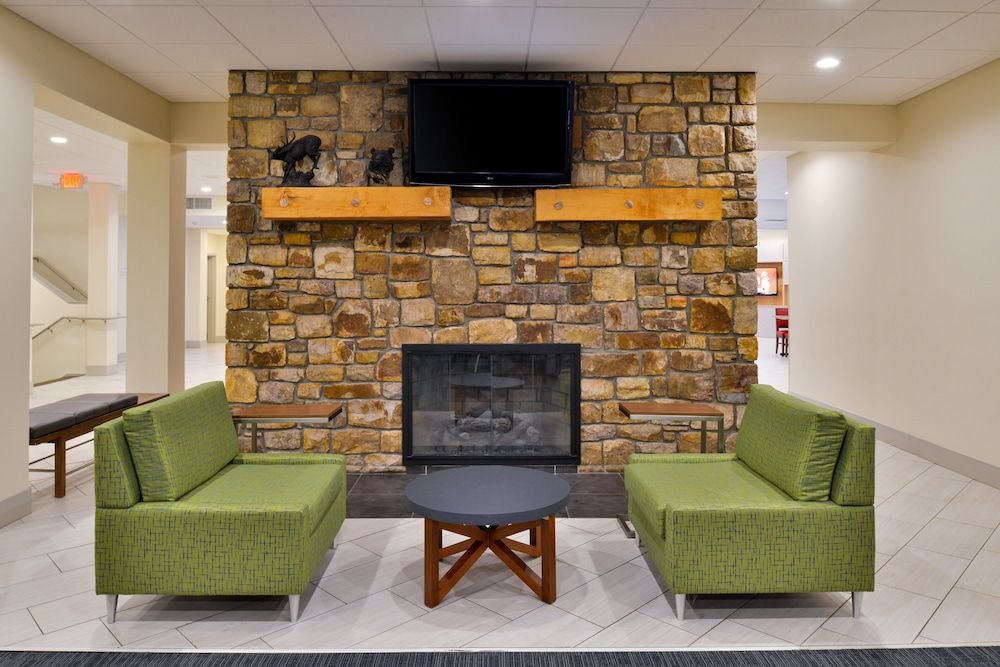 Holiday Inn Express Blowing Rock South by IHG 3