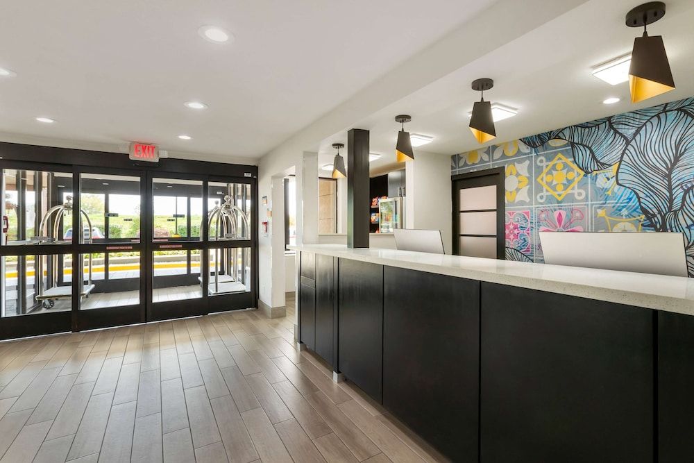 La Quinta Inn & Suites by Wyndham Des Moines West Clive 3