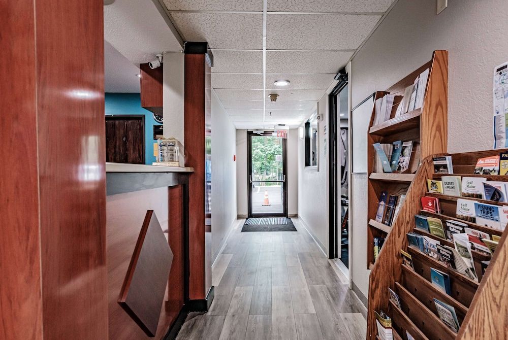 Days Inn by Wyndham Brunswick Bath Area 2