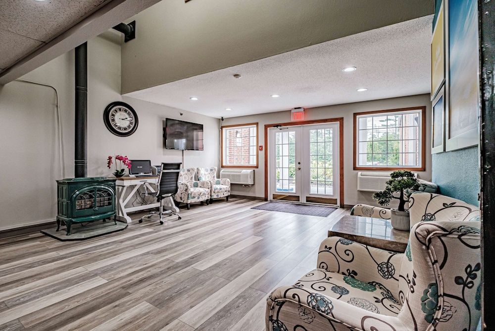 Days Inn by Wyndham Brunswick Bath Area 3