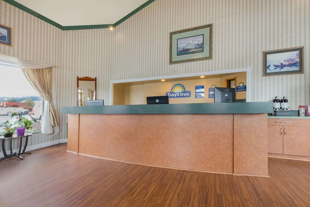 Days Inn by Wyndham Auburn 2
