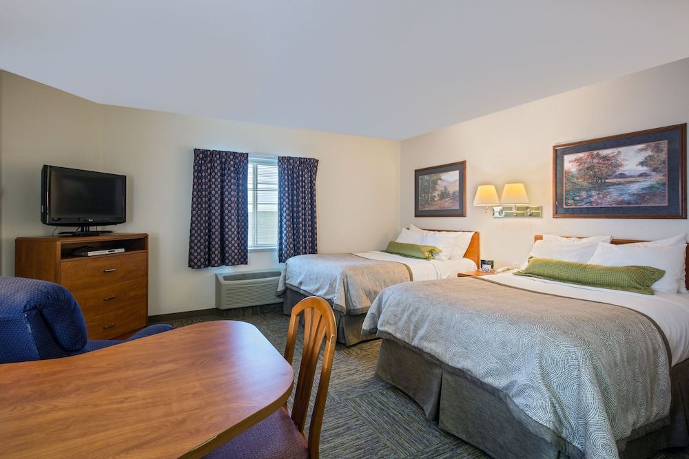 Candlewood Suites Appleton by IHG 2
