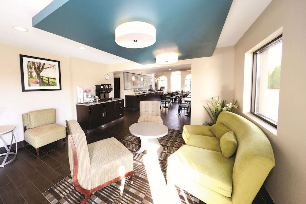 La Quinta Inn by Wyndham Sandusky near Cedar Point 2