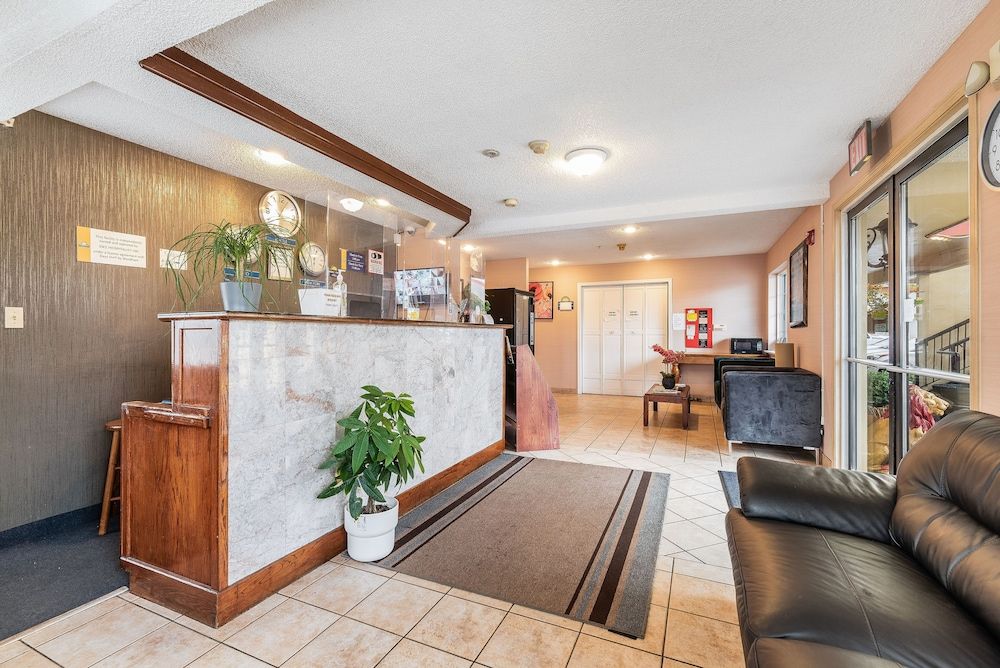 Days Inn by Wyndham Federal Way 3