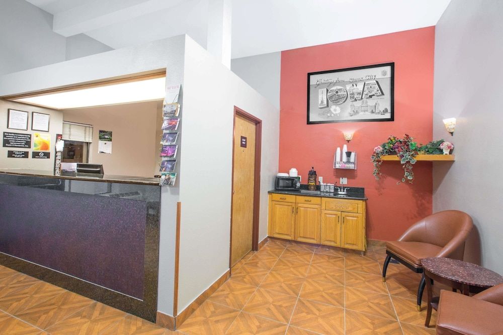 Super 8 by Wyndham Sioux City/Morningside Area 3