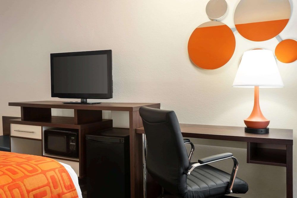 Howard Johnson by Wyndham Appleton 3