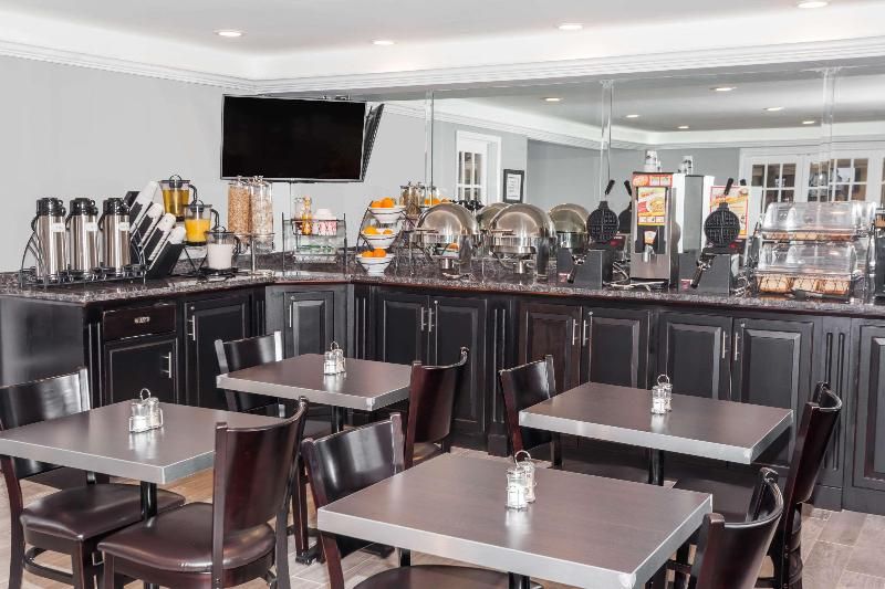 Baymont by Wyndham Glenview 3