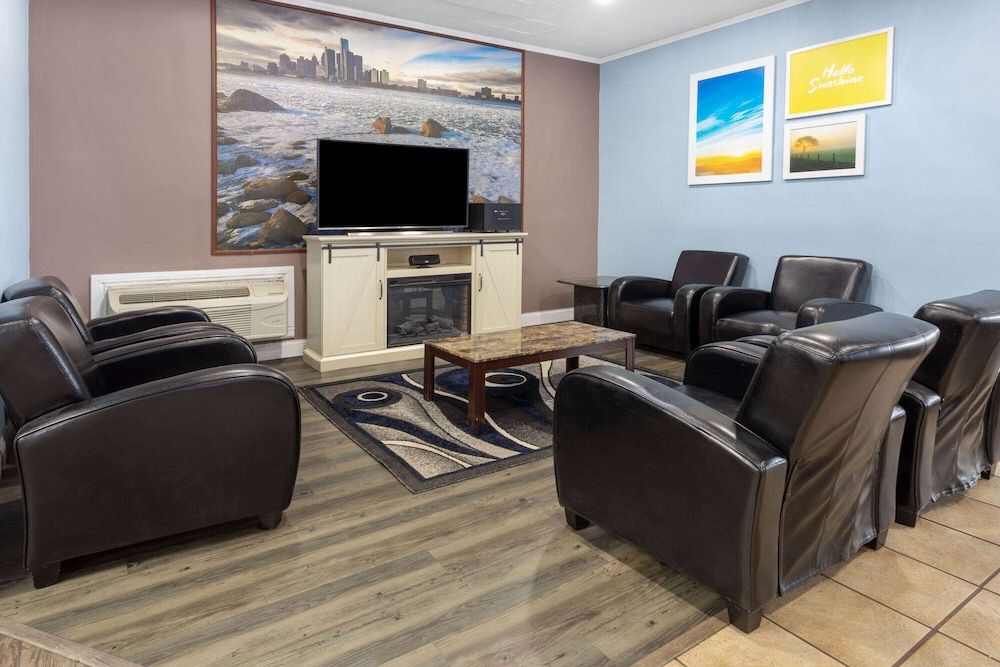 Days Inn by Wyndham Livonia/Canton/Detroit 2