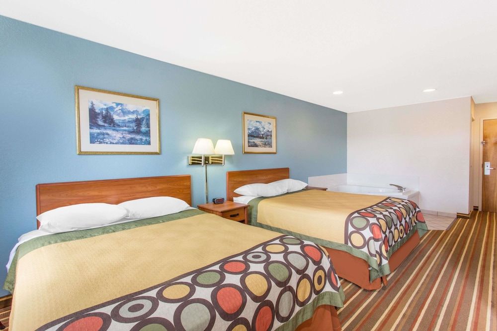 Super 8 by Wyndham Bedford 3