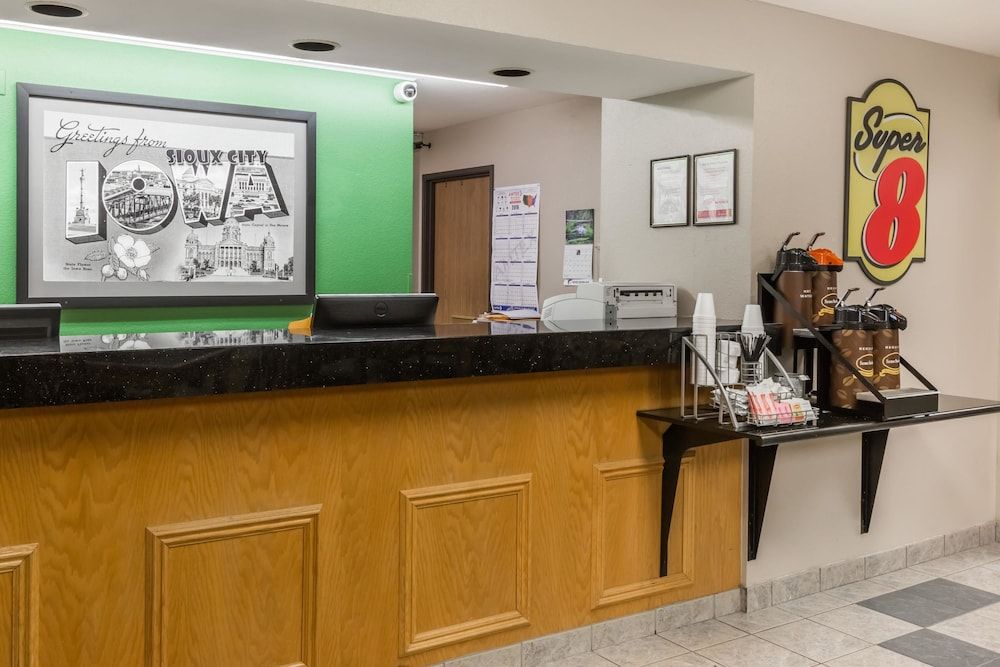 Super 8 by Wyndham Sioux City South 2