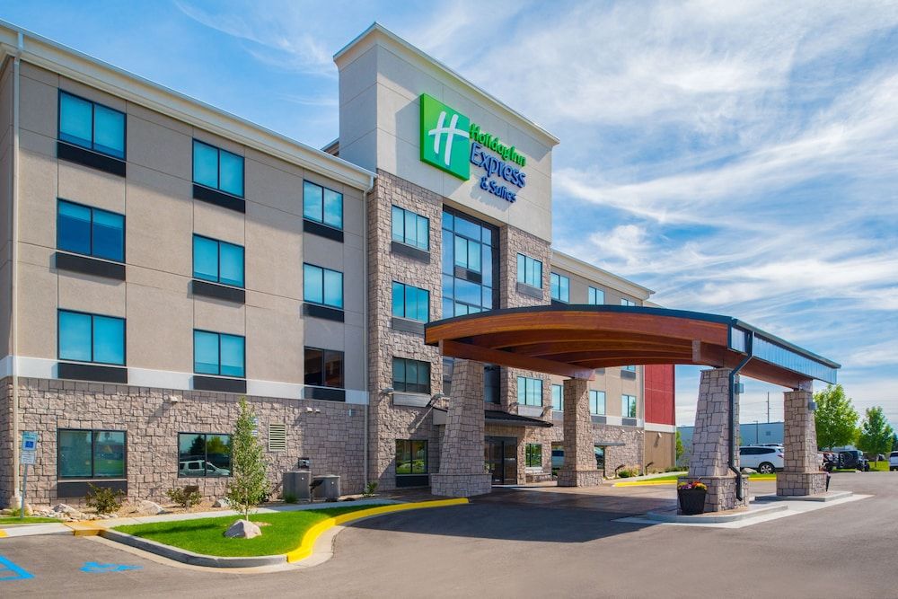 Holiday Inn Express Hotel & Suites Bismarck by IHG 2 estrellas en Bismarck