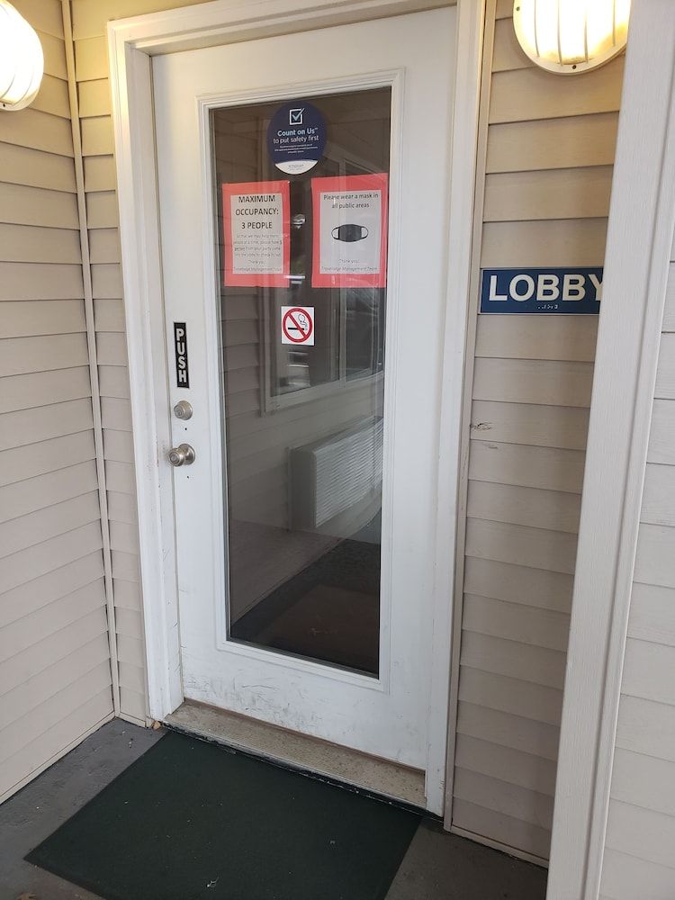 Travelodge by Wyndham Traverse City MI 2