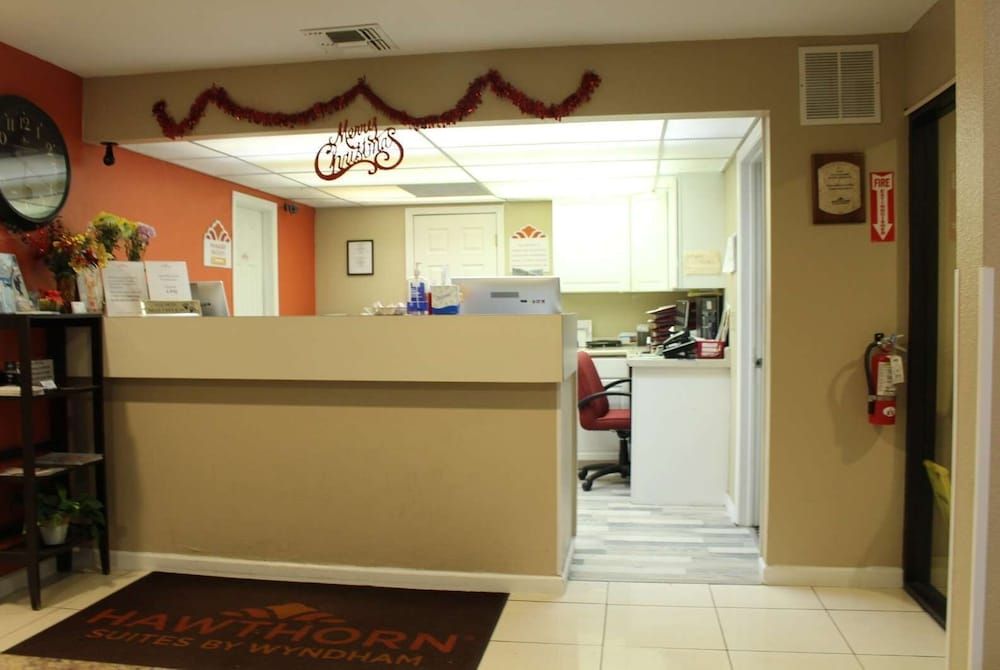 Hawthorn Extended Stay by Wyndham Wichita 2