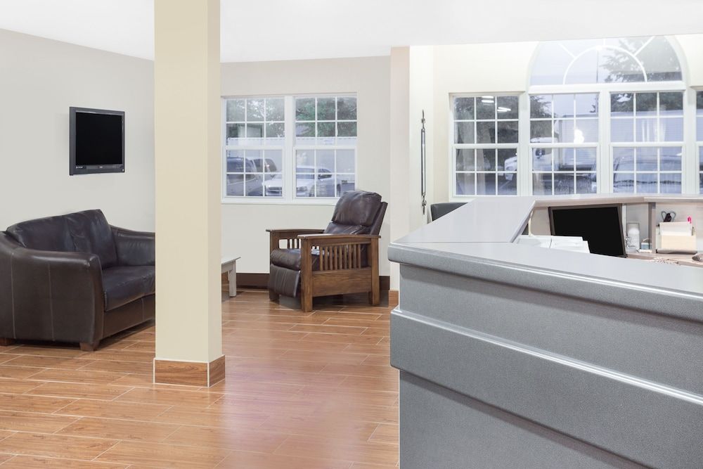 Microtel Inn & Suites by Wyndham Appleton 3