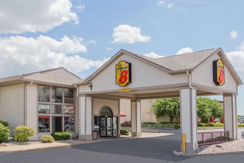 Super 8 by Wyndham Appleton