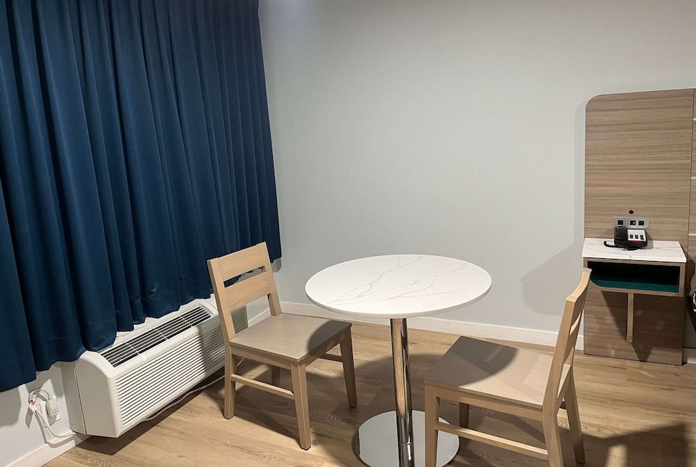 Travelodge by Wyndham Fairplex Pomona 3