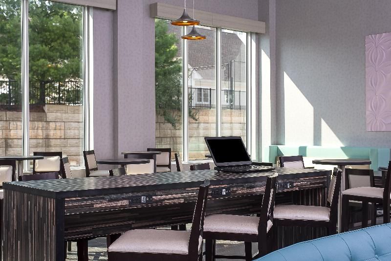 Holiday Inn Express and Suites Norwood Boston Area 2