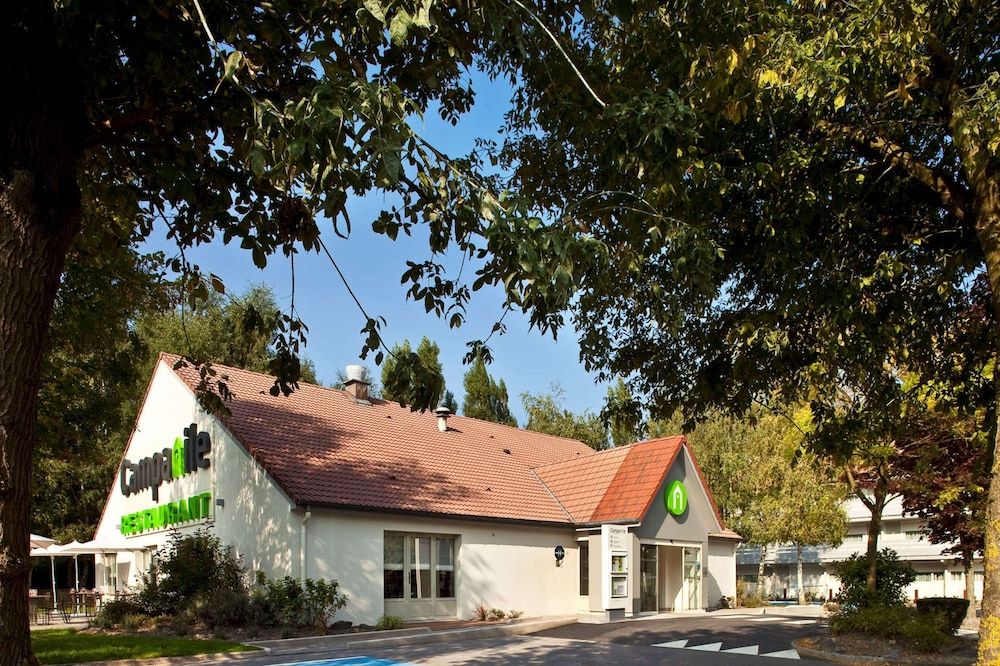 Campanile Valenciennes Ouest - Petite Foret 3 estrelas em Petite-Forêt