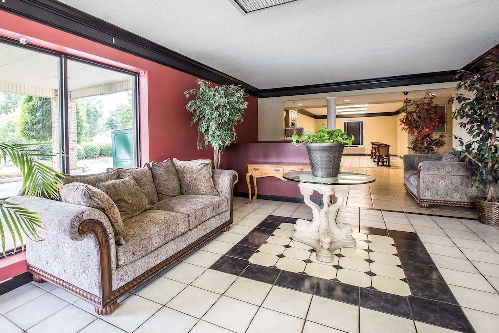 Rodeway Inn Expo Center 3