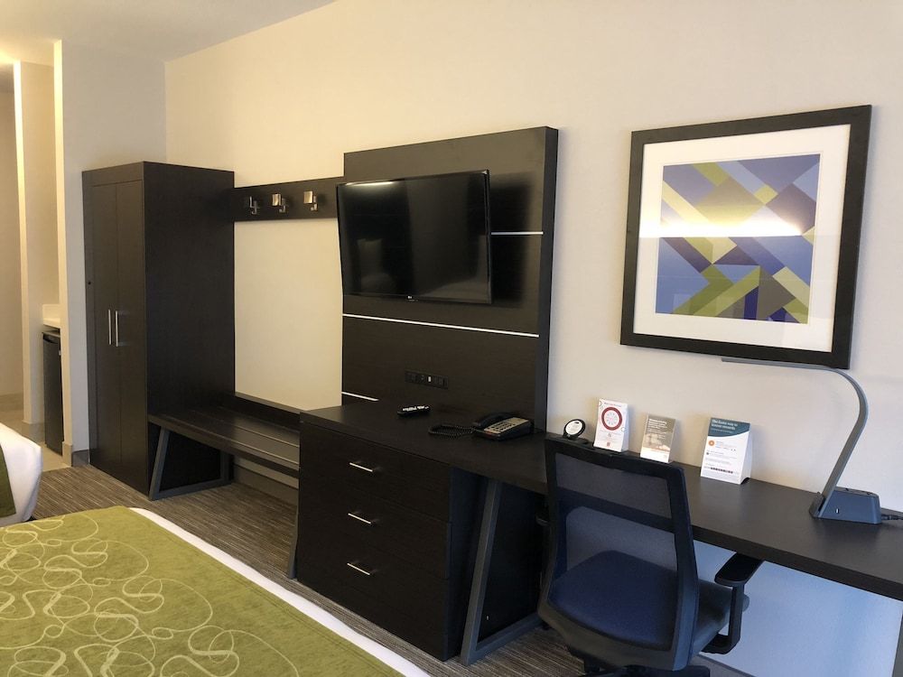 Holiday Inn Express & Suites Hood River by IHG 3