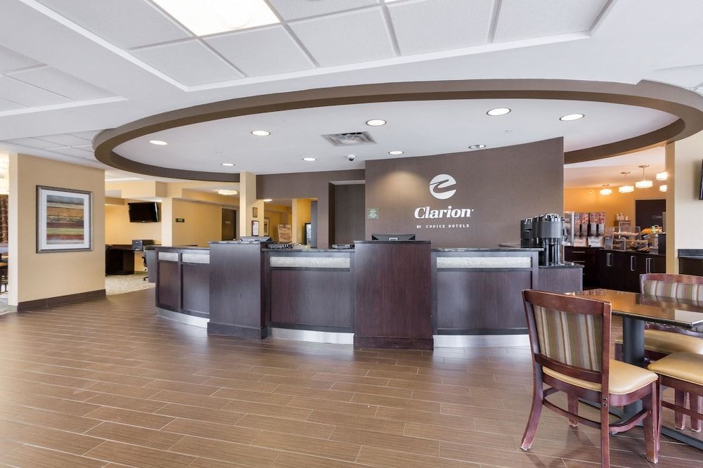 Clarion Hotel Beachwood - Cleveland 3