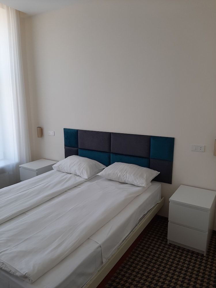 Hotel Astoria City Center 3